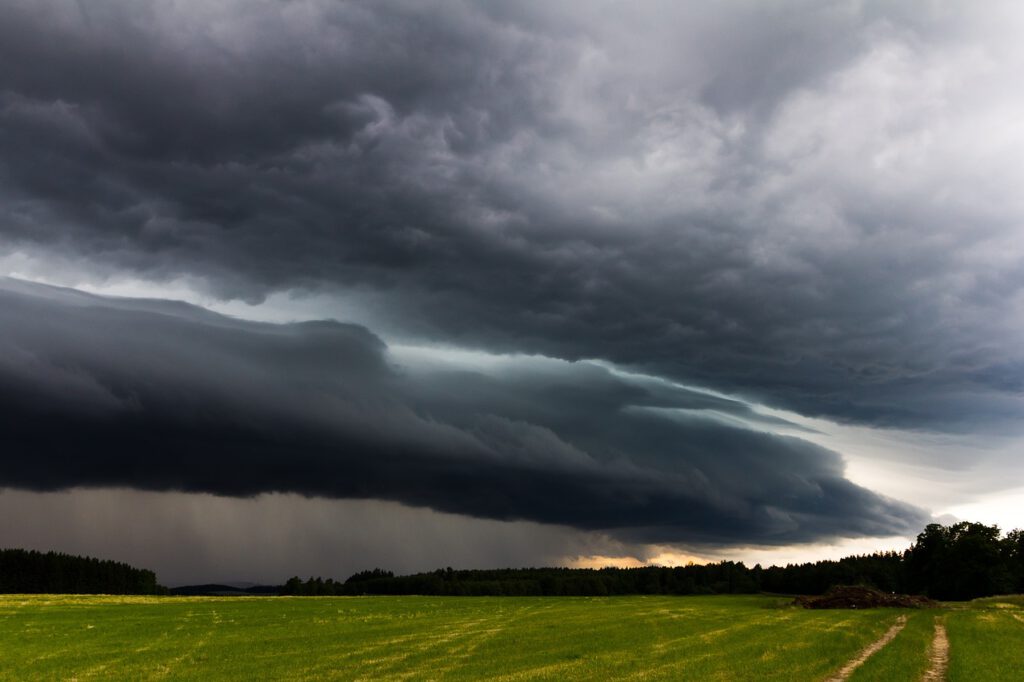 thunderstorm, storm, shelf cloud-3153624.jpg